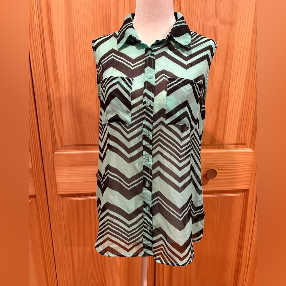 Wishful Park Aqua & Black Chevron sleeveless top